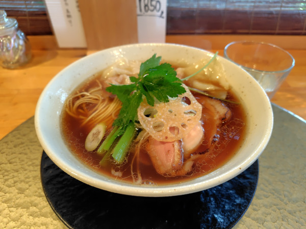 「中華蕎麦¥1050ワンタン¥300」@中華蕎麦 鳴神食堂の写真