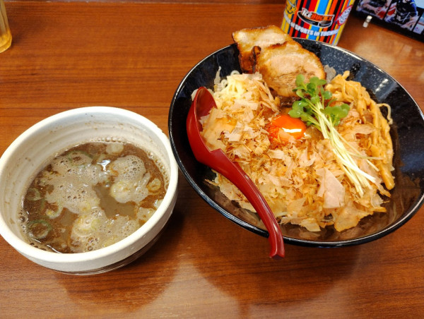 「玉子かけ煮干しつけ麺」@自家製麺☆宇都宮餃子 こむさしの写真