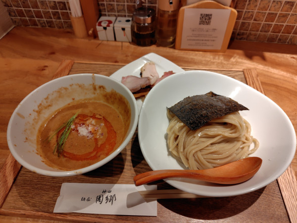 「赤つけ麺辛さ普通¥1200」@麺屋 周郷 神田店の写真