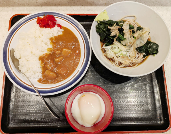 「朝カレーセット（480円）」@名代 富士そば 川崎東口店の写真