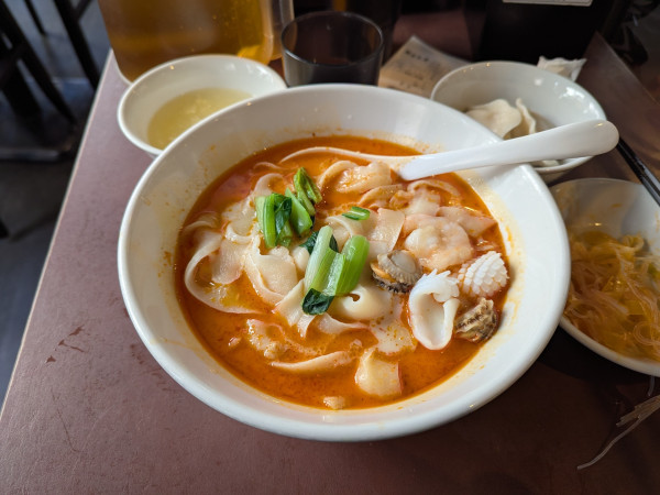 「海鮮刀削麺」@陳家私菜 新宿店の写真
