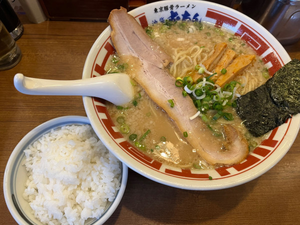 「東京豚骨ラーメン」@屯ちん 池袋西口店の写真