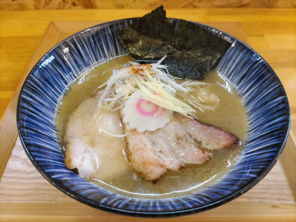 「塩ラーメン・手揉み麺変更」@JAPANESE RAMEN マンちゃん 住吉店の写真