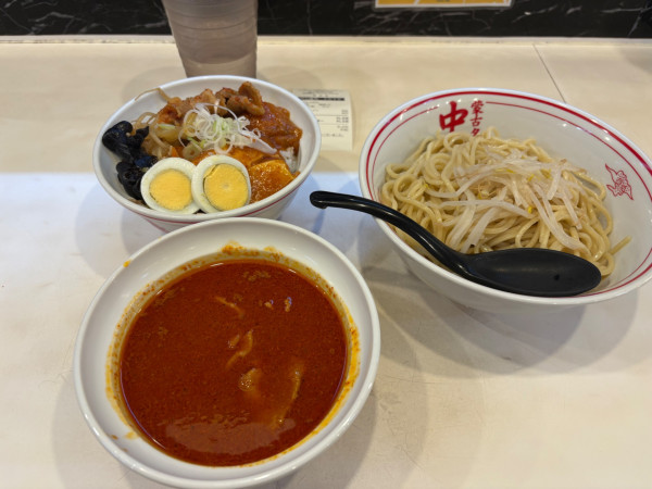 「冷やし味噌大盛り➕半蒙古丼」@蒙古タンメン 中本 大宮店の写真