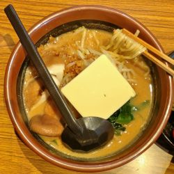 北海道味噌超バターらーめん（1170円）＋きのこ（210円）