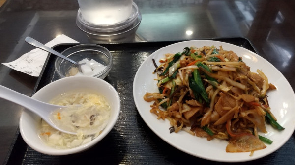 「上海焼きそば」@中国飯店 楽宴 浅草店の写真