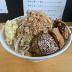 豚骨醤油ラーメン中盛（全部多め）1200円