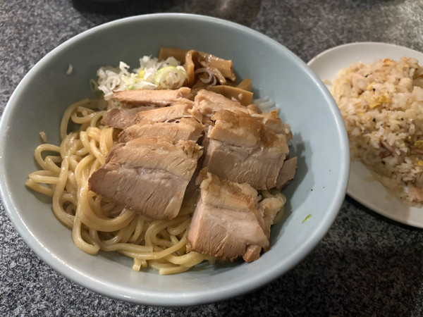 「チャーシューあぶら〜麺+半チャーハン」@あぶら〜亭 桜上水本店の写真