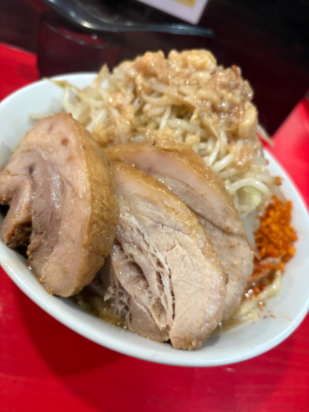 「ラーメン 豚2枚」@鷹の目 獨協大学前本店の写真