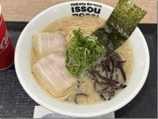 博多豚骨ラーメン（バリカタ）