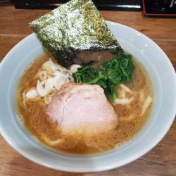 ひろラーメン　脂多め