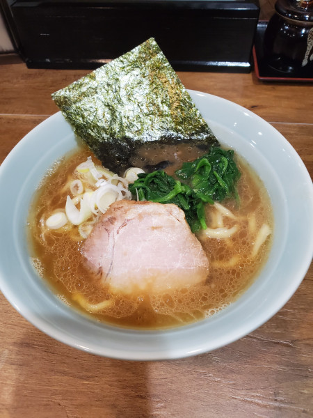 「ひろラーメン　脂多め」@麺屋ひろ 茅ヶ崎店の写真