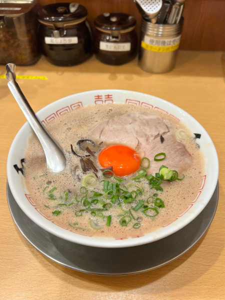 「月見ラーメン」@博多ラーメン 和の写真