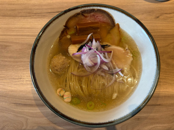 「塩らーめん」@麺鶏ジローの写真