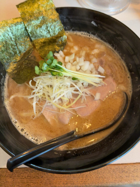 「魚豚骨ラーメン　900円」@ラーメンクボの写真