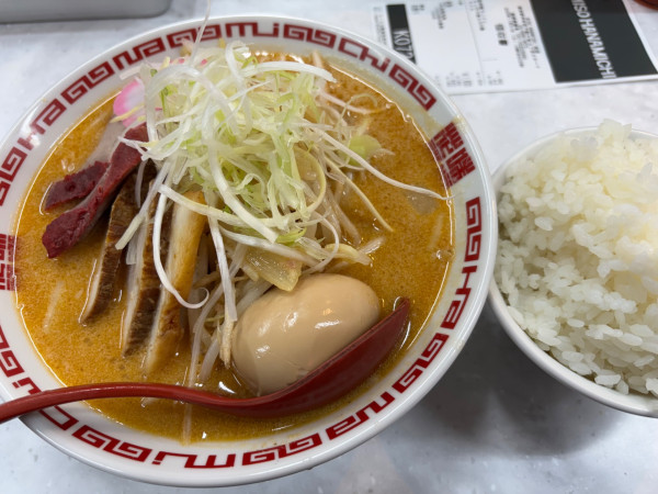 「特製味噌ラーメン+ライス」@MISO HANAMICHI 本店の写真