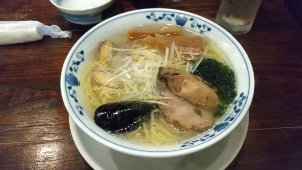 「貝だし塩+牡蠣のオイル漬け+麺大盛り」@貝料理 梵厨の写真