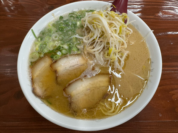 「ラーメン　900円」@ラーメン洋の写真