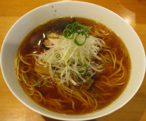 「醤油ラーメン　1100円」@町中華 さしろくの写真