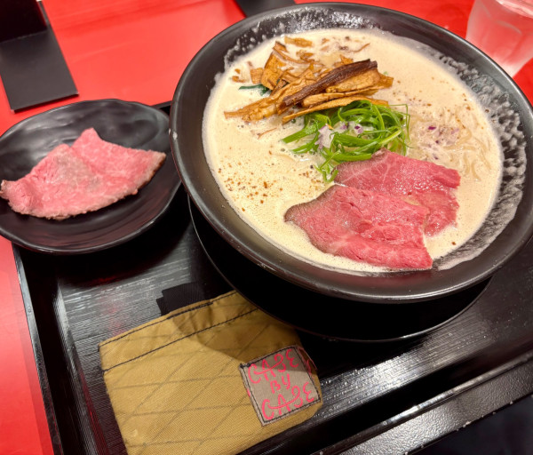 「白トリュフ香るA5和牛のせ鶏白湯らぁ麺＋追加ローストビーフ」@Jikasei Mensho 渋谷パルコ店の写真
