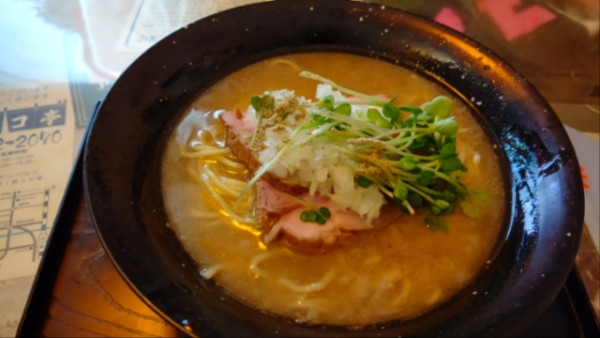 「鰤白湯ラーメン」@(仮)麺食堂の写真