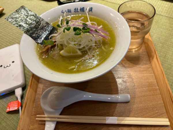 「濃厚牡蠣らぁ麺1130円」@らぁ麺 牡蠣と貝の写真