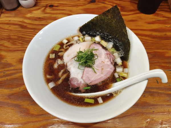 「手揉み中華そば・醤油」@麺や晴心の写真