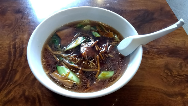 「東坡肉麺（半炒飯とのセット　１，３００円）」@酔東坡 北野店の写真
