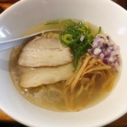 焼きあごと蛤の中華そば（塩）