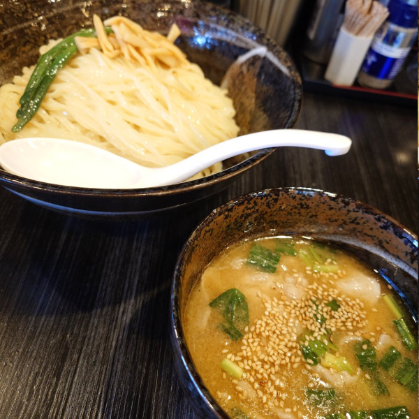 「ごま油香る行者にんにくと豚ばらつけ麺（麺大盛）」@麺家 漣華の写真