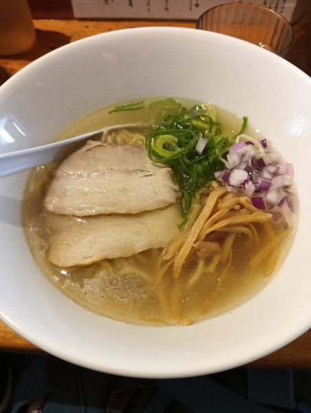 「焼きあごと蛤の中華そば（塩）」@中華そば あかしの写真