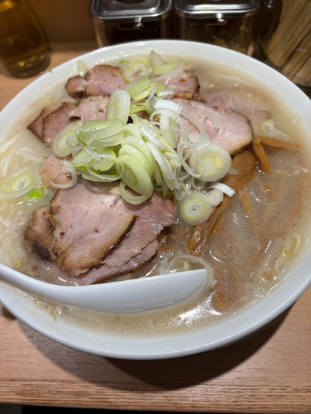 「札幌塩ラーメンチャーシュー増し」@札幌六坊の写真