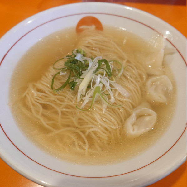 「朝らー（ワンタンTP）」@中華そば うさぎの写真