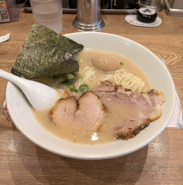 「味玉Wチャーシューメン（1110円）」@らーめん専門店 小川 高幡不動店の写真