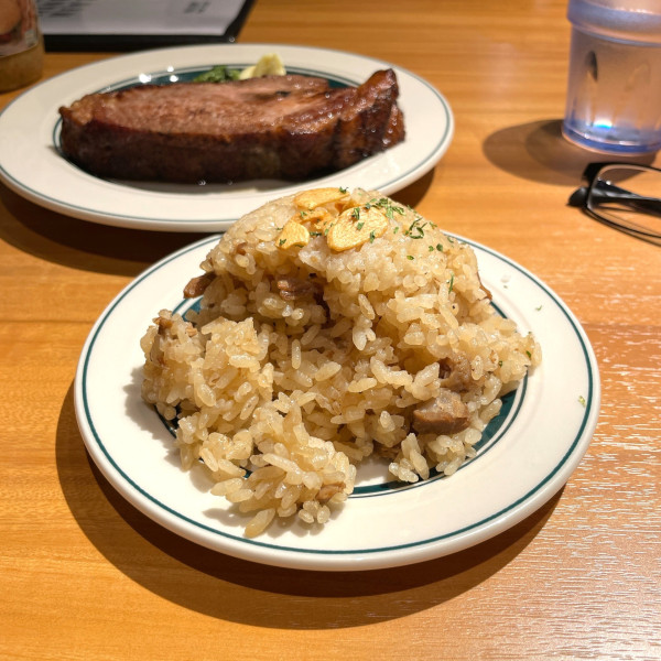 「ガーリックライス」@マロリーポークステーキ 川崎 ラ チッタ デッラ店の写真