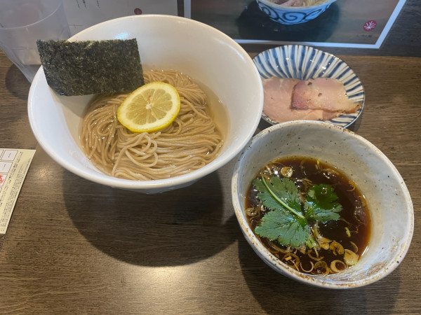 「トリュフ香る舞茸とくるみの昆布水つけ麺（限定）」@らーめん楓の写真