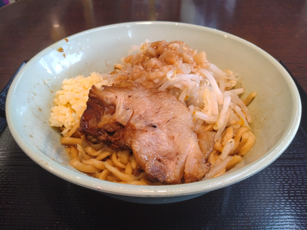 「俺道油そば」@俺の生きる道 東京競馬場店の写真
