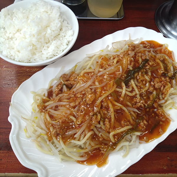 「冷やしスタミナ麺750円、半ライス250円」@漫々亭の写真