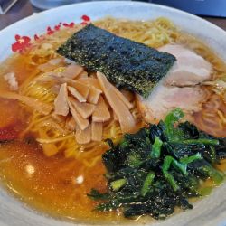 醤油ラーメン大盛り750円