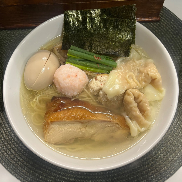 「特製塩らぁ麺」@麺や金時の写真