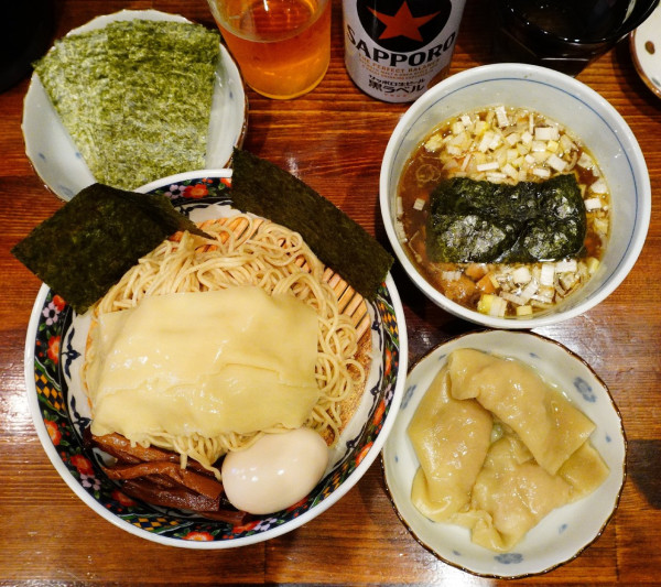 「奈つやのもちもち雲呑味玉つけそば＋味玉＋黒ラベル」@奈つやの中華そばの写真