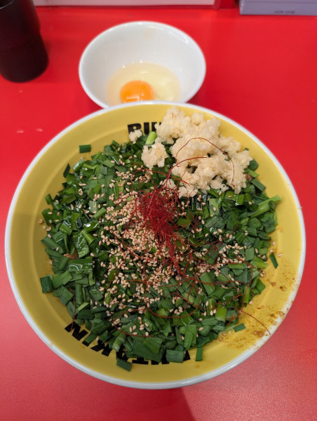 「限定ラーメン(ニラまぜそば)ミニ」@BUTAKIN 六本木店の写真