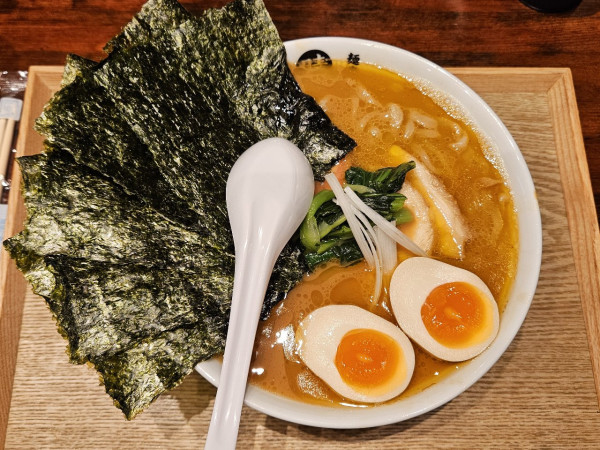 「晴斗特製ラーメン」@麺や晴斗の写真