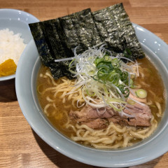 豚骨醤油 三輪の画像