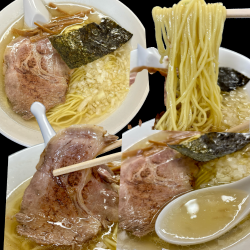 塩ラーメン 700円