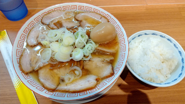 「チャーシューメン醤油+味玉+ライス小」@喜多方ラーメン 新じまの写真