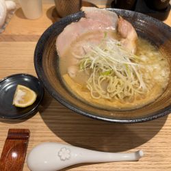 濃厚鶏白湯1180円