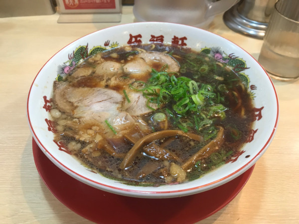 「背脂醤油ラーメン・黒（並）790円」@伍福軒 川崎店の写真