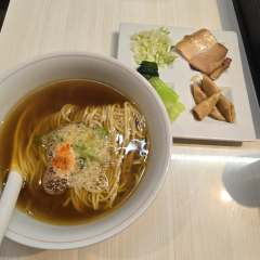 本枯中華そば 魚雷の写真