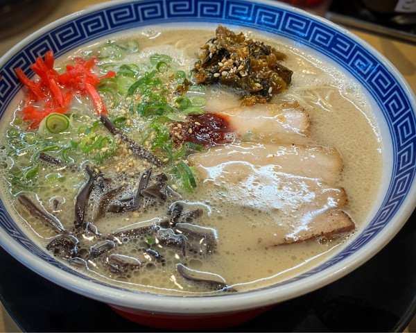 「白龍とんこつラーメン」@ラーメン食堂 一生懸麺の写真